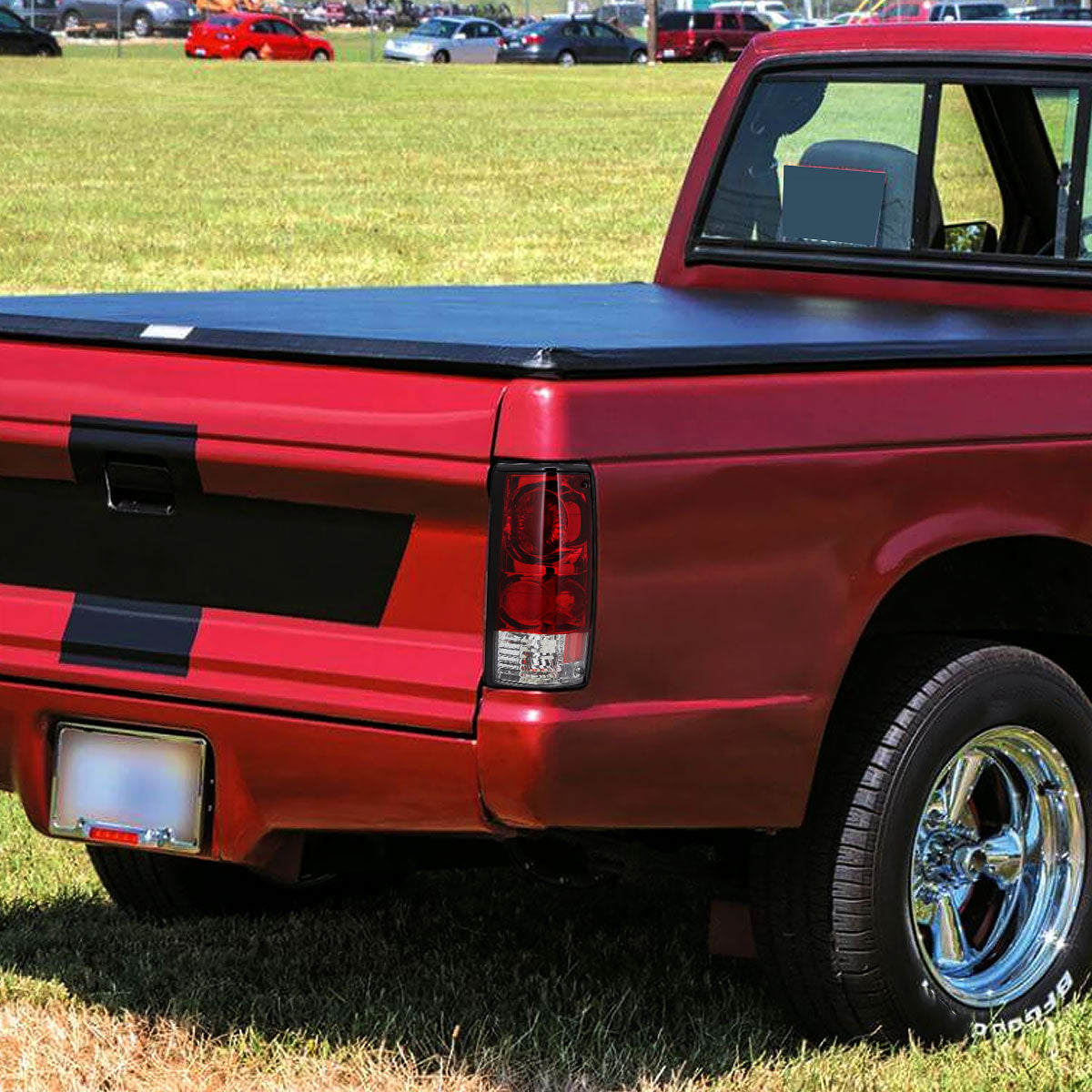 Ronnin - Fits 1982-1993 Chevy S10 Blazer 1983-1990 GMC S15 Sonoma Clear Red Tail Lights Brake Lamps Left+Right