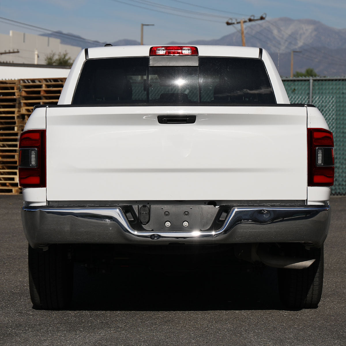 Ronnin - Fits 2009-2018 Ram 1500 2010-2018 Ram 2500 3500 2019-2022 1500 Classic Full LED Tail Lights Integrated LED Brake and Turn Signal Lamps Assembly Pair | Black Red