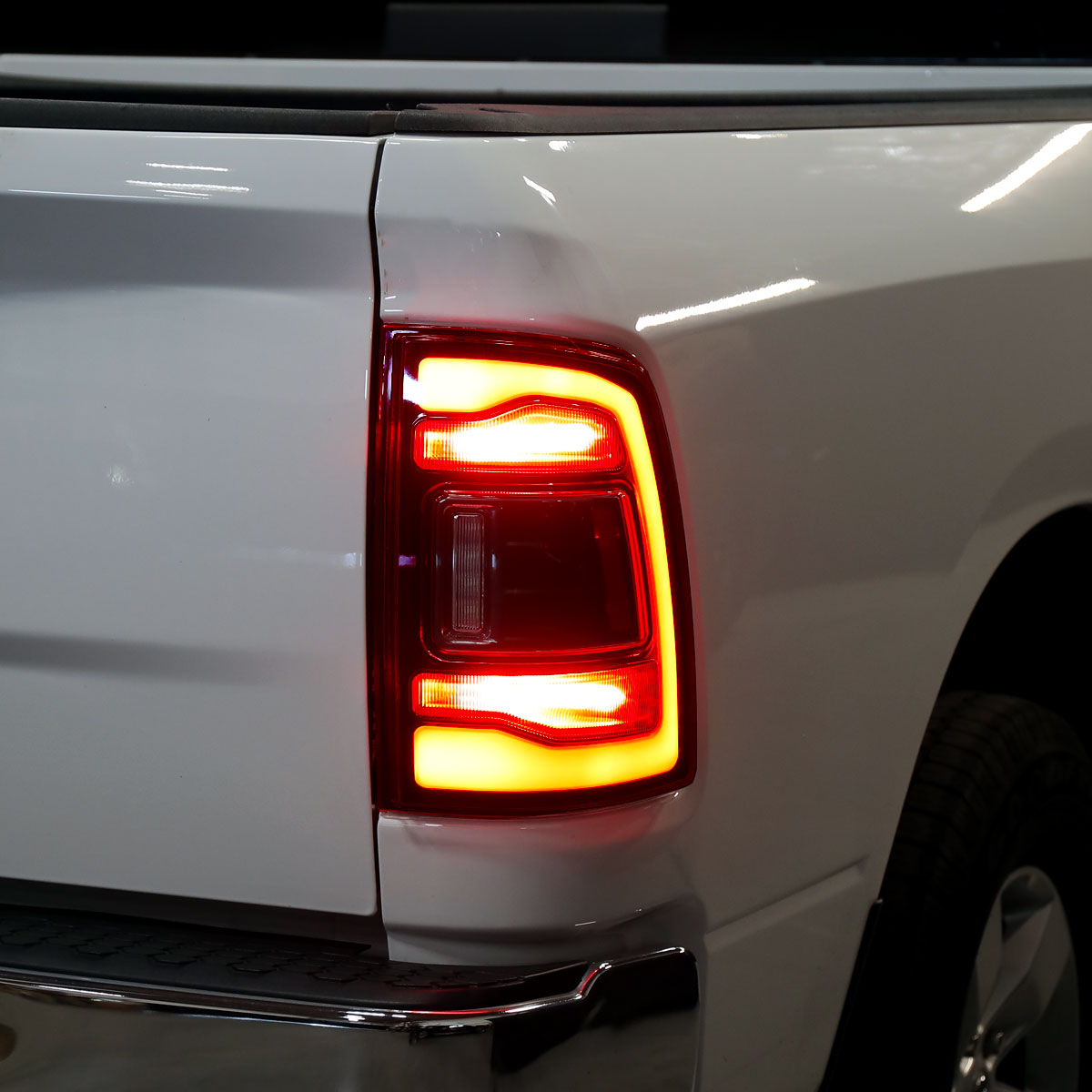 Ronnin - Fits 2009-2018 Ram 1500 2010-2018 Ram 2500 3500 2019-2022 1500 Classic Full LED Tail Lights Integrated LED Brake and Turn Signal Lamps Assembly Pair | Black Red