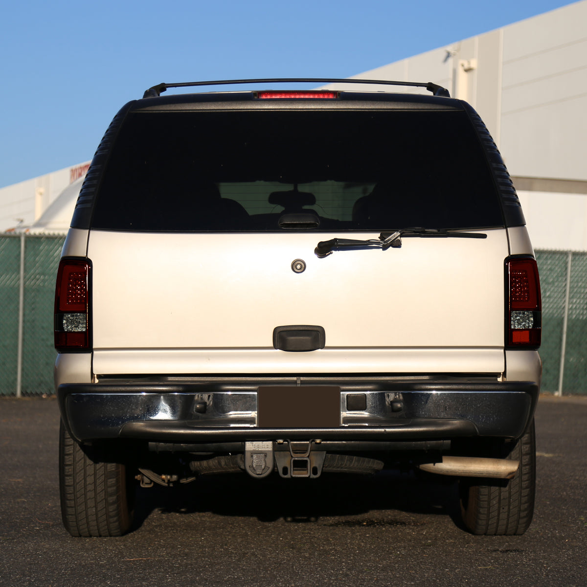 Ronnin - Fits 2000-2006 Chevy Suburban Tahoe GMC Yukon XL Denali Full LED Tail Lights Assembly Pair | Red Smoke