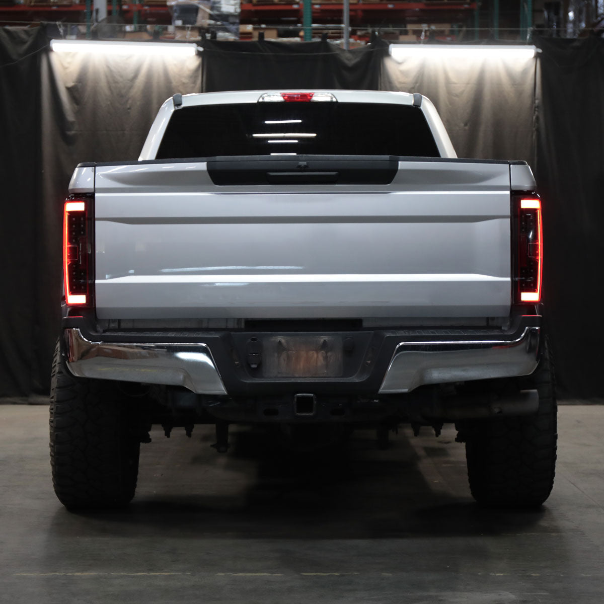Ronnin - Fits 2017-2019 Ford F250 F350 F450 F550 Super Duty Upgraded Full LED Tail Lights Integrated Brake + Turn Signal Assembly Pair | Black Smoke