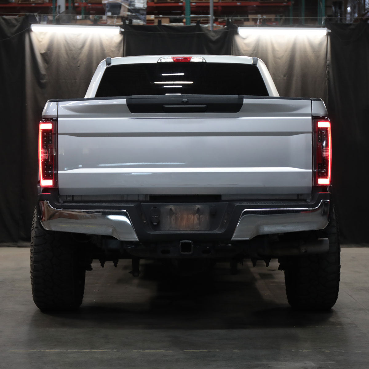 Ronnin - Fits 2017-2019 Ford F250 F350 F450 F550 Super Duty Upgraded Full LED Tail Lights Integrated Brake + Turn Signal Assembly Pair | Black