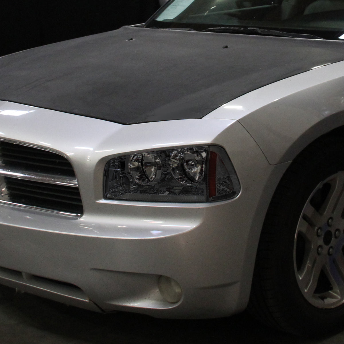 Ronnin - Fits 2006-2010 Dodge Charger Factory Replacement Halogen Headlights Assembly Pair | Smoke