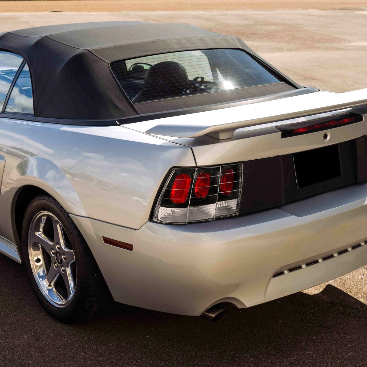 Ronnin - Fits 1999-2004 Ford Mustang Tail Lights Assembly Replacement Pair | Black