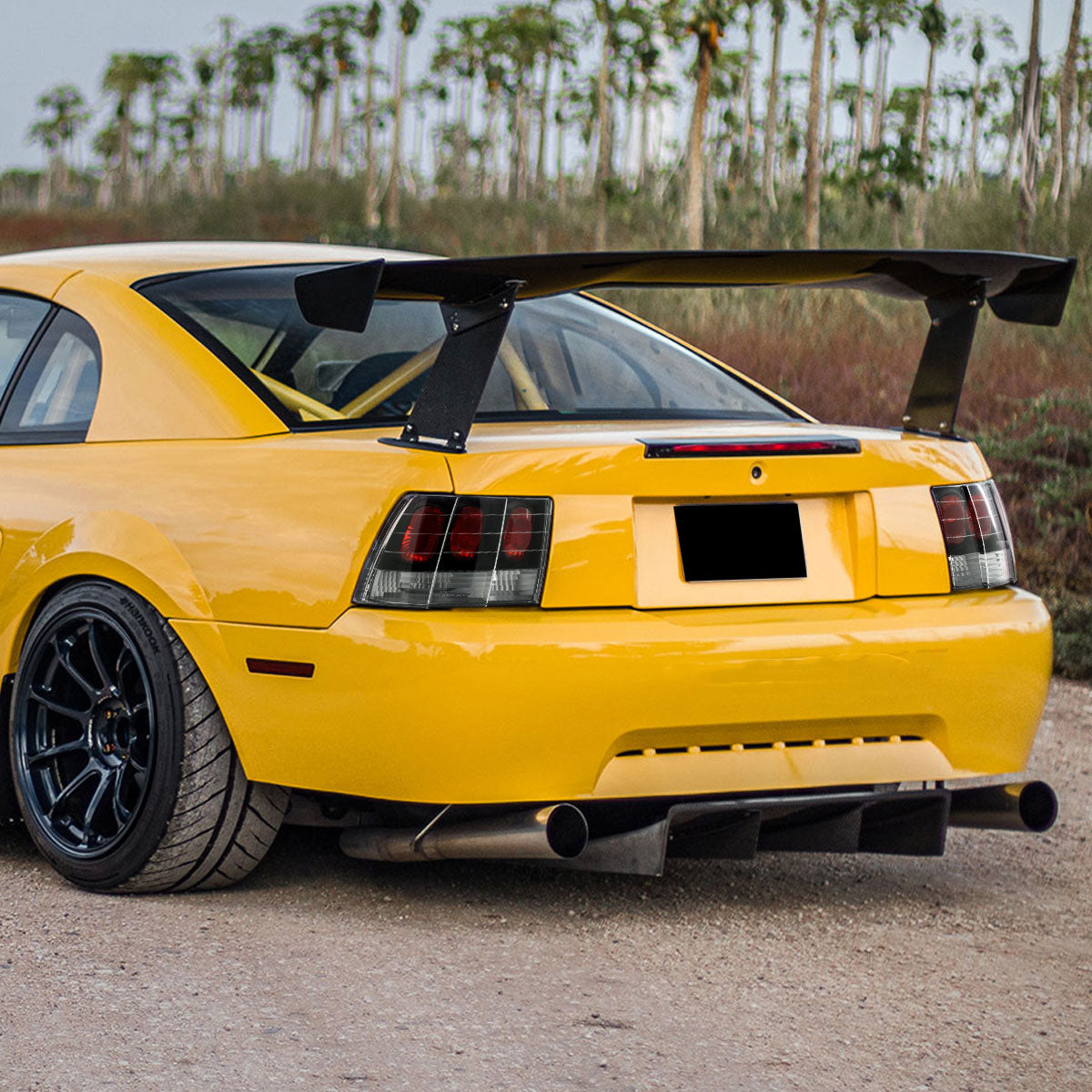 Ronnin - Fits 1999-2004 Ford Mustang Tail Lights Assembly Replacement Pair | Black