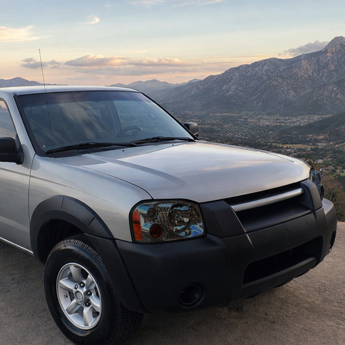 Ronnin - Compatible con Nissan Frontier 2001-2004 Conjunto de faros delanteros halógenos Reemplazo de fábrica Par | Ahumado