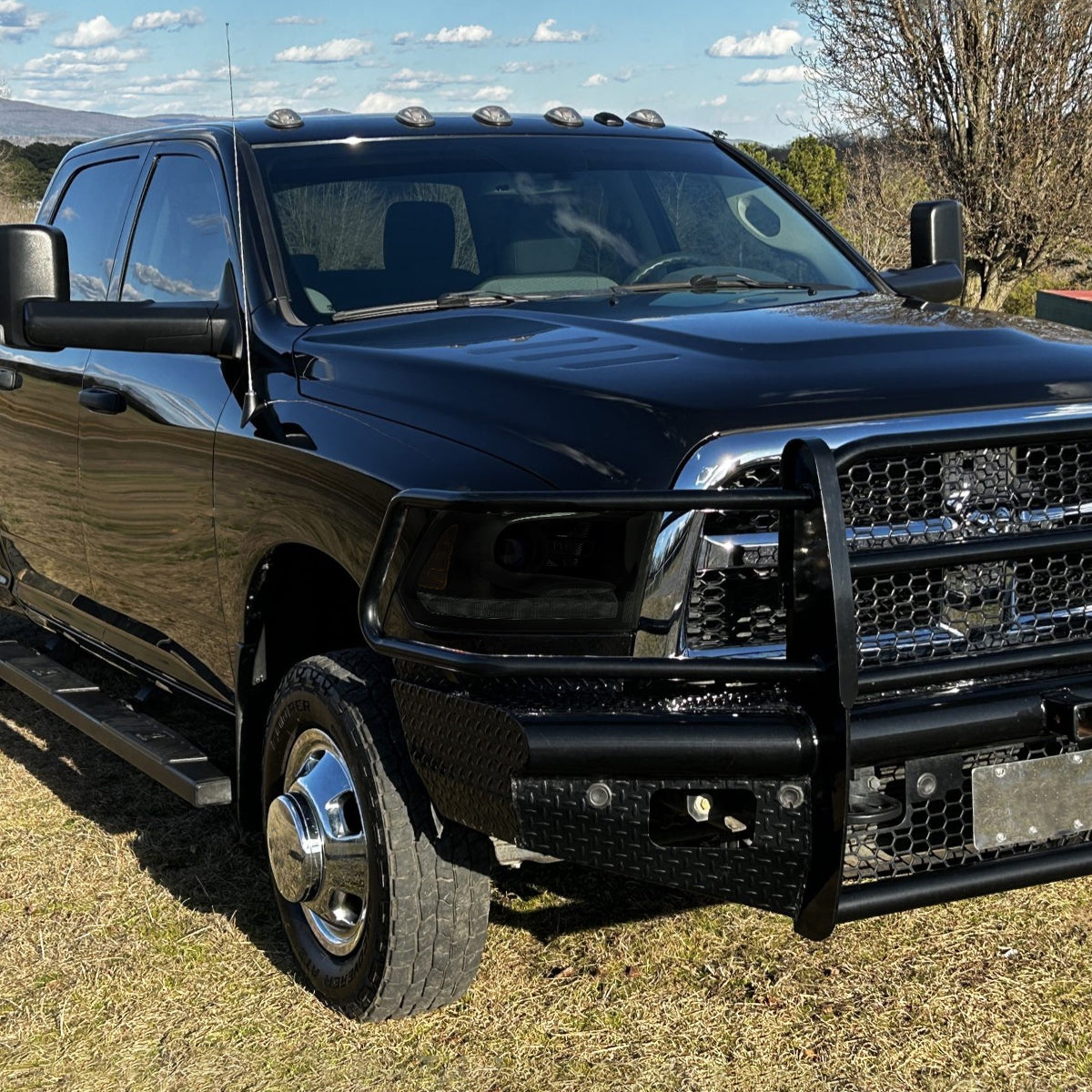 Ronnin - Compatible con Ram 1500 2500 3500 2009-2018, Ram 1500 Classic 2019-2024. Conjunto de faros delanteros con proyector LED secuencial Switchback con señal de giro animada + par de arranque | Negro ahumado