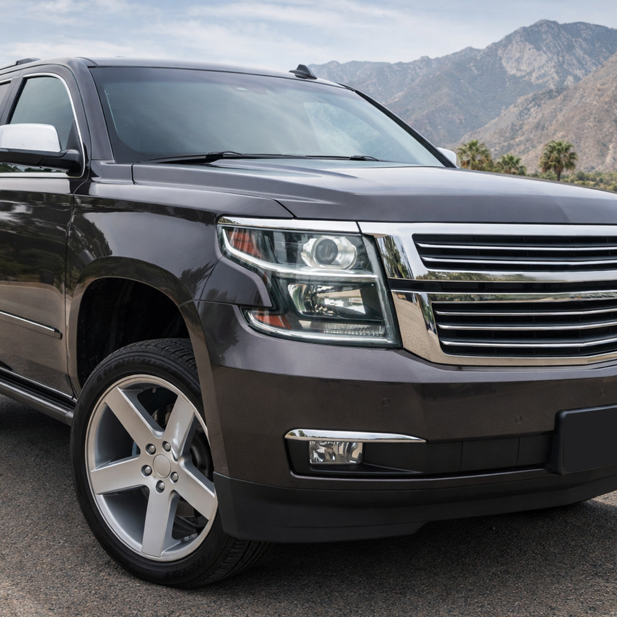 Ronnin - Compatible con Chevy Tahoe Suburban 3500HD 2015-2020 Mejora de reemplazo de conjunto de faros delanteros con proyector halógeno y tubo de luz LED diurna Lado del pasajero | Negro