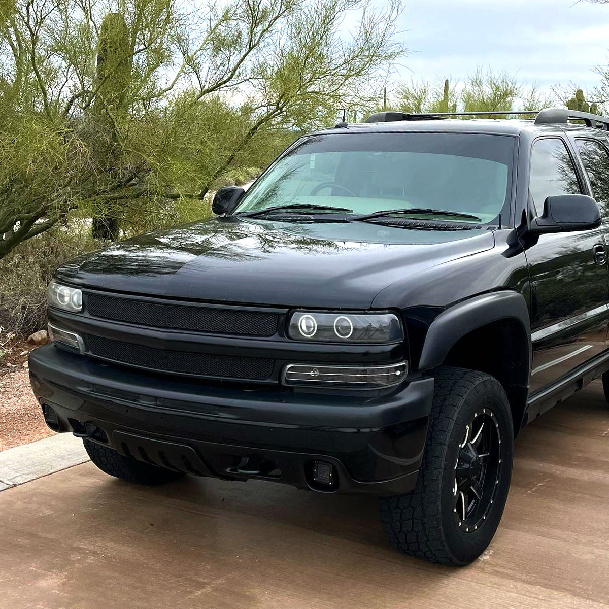 Ronnin - Fits 1999-2002 Chevy Silverado 2000-2006 Tahoe Suburban 1500 2500 Factory Replacement Clear Reflector Bumper Turn Signals Lights Assembly Pair | Black