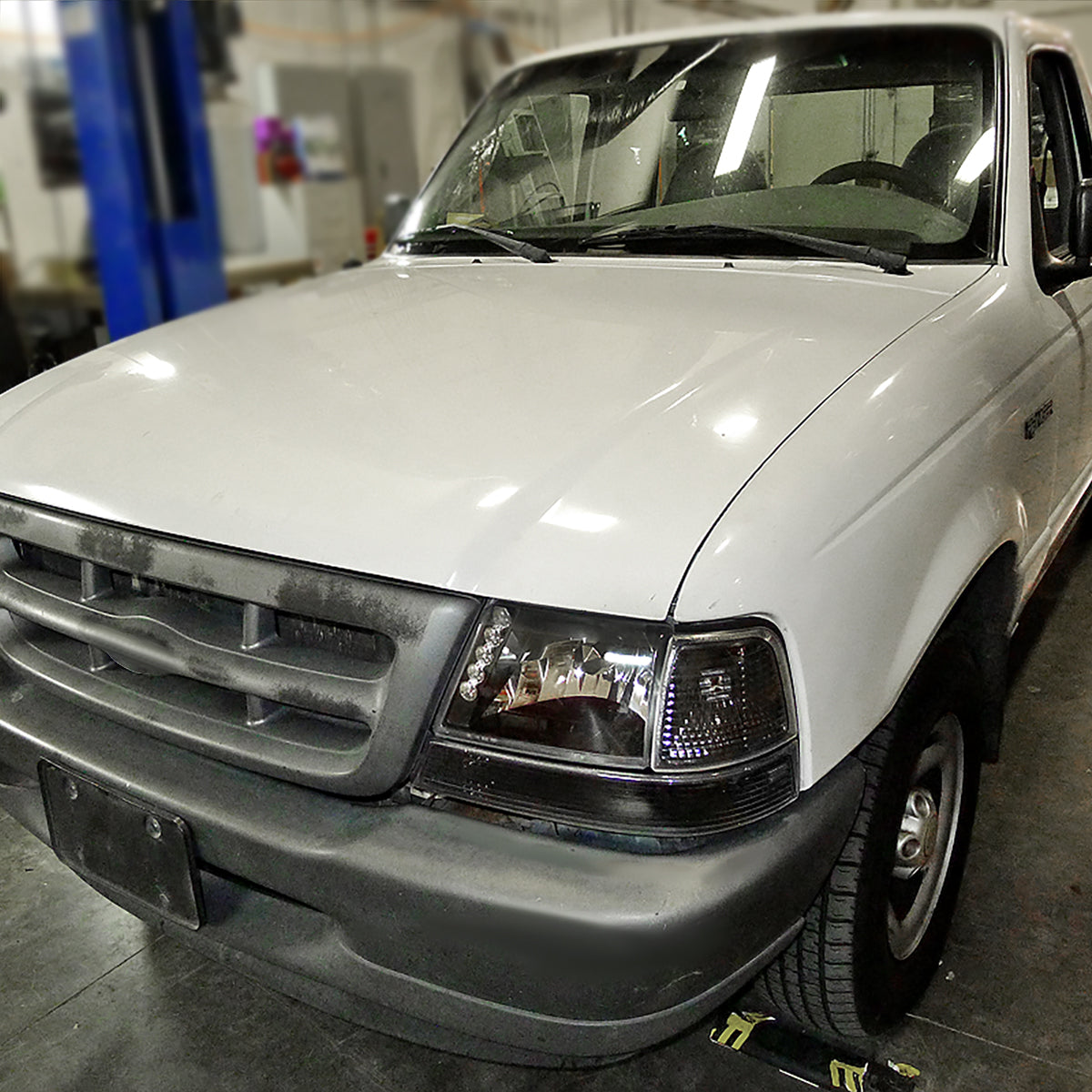 Ronnin - Compatible con Ford Ranger 1998-2000 | Juego de luces de estacionamiento de repuesto con reflectores transparentes y carcasas negras