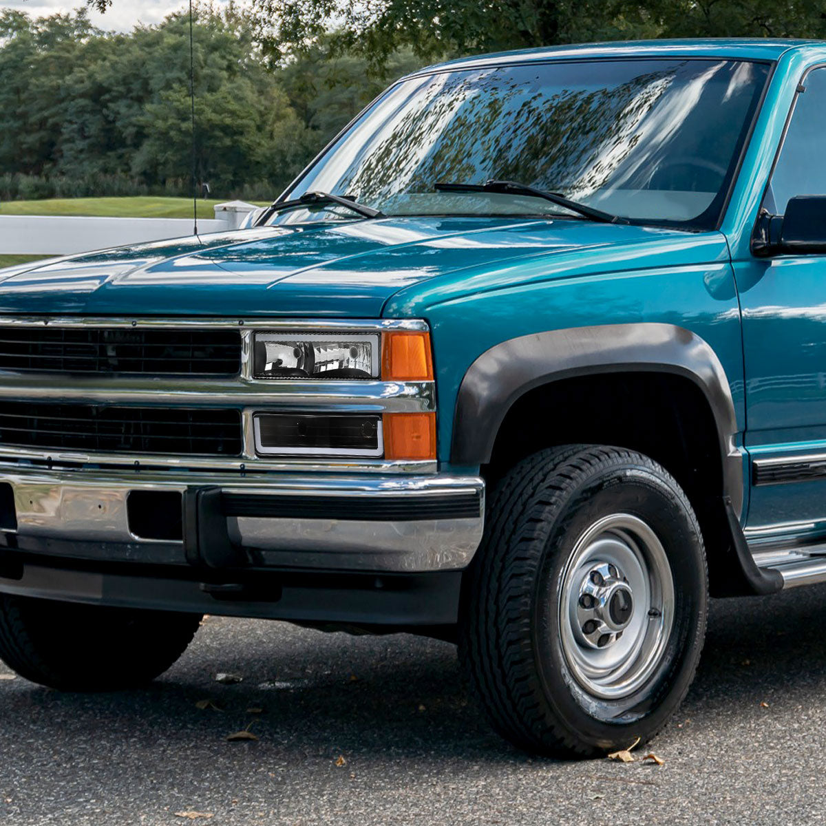 Ronnin - Se adapta a Chevy GMC C10 C/K Sierra Silverado Blazer Yukon Tahoe de 1988-1999 Par de faros delanteros con tubo LED de repuesto mejorado | Negro
