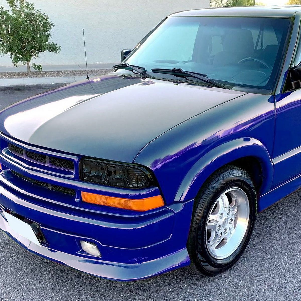 Ronnin - Fits 1998-2004 Chevy S10 Blazer Factory Replacement Headlights Assembly Pair | Smoke