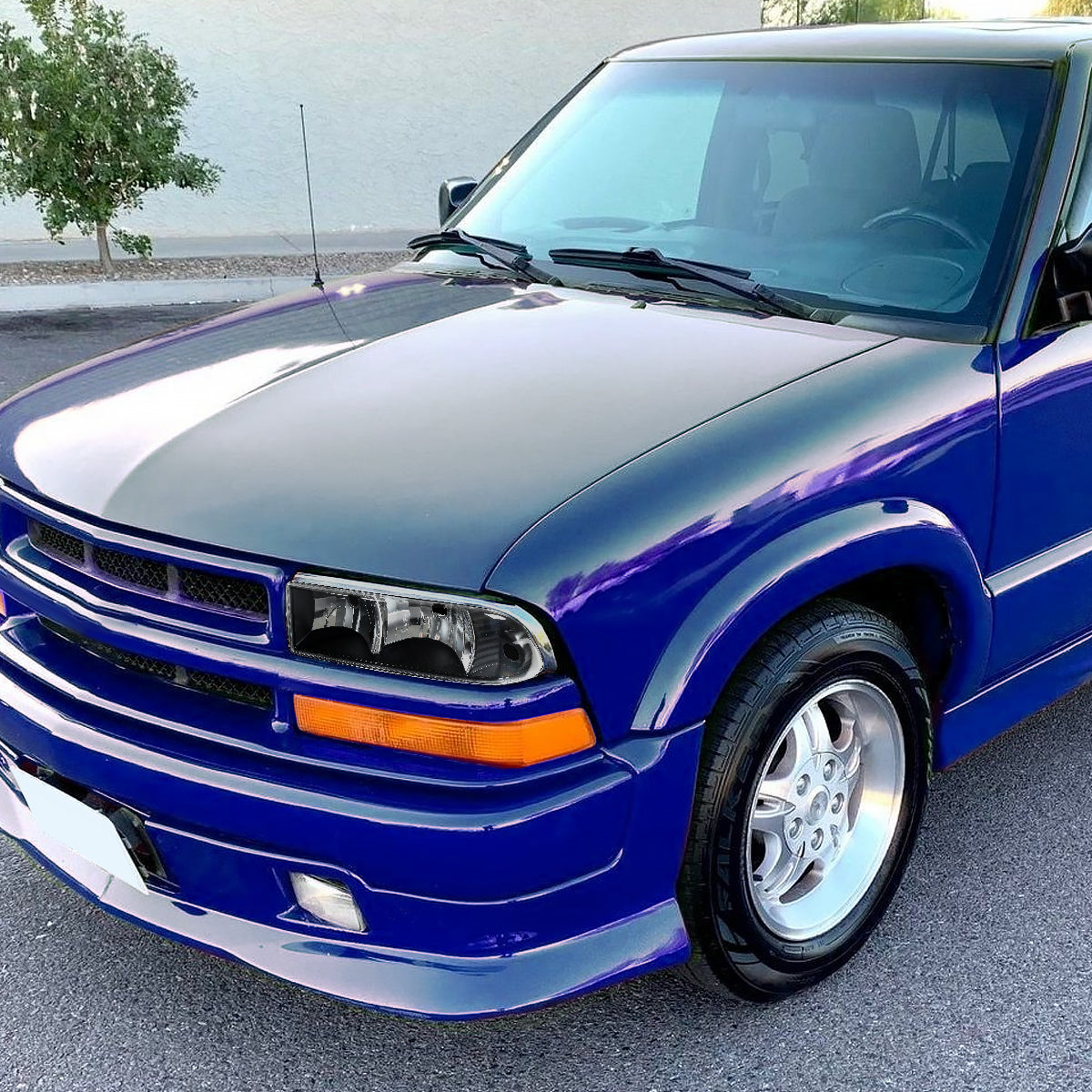 Ronnin - Fits 1998-2004 Chevy S10 Blazer Factory Replacement Headlights Assembly Pair | Black