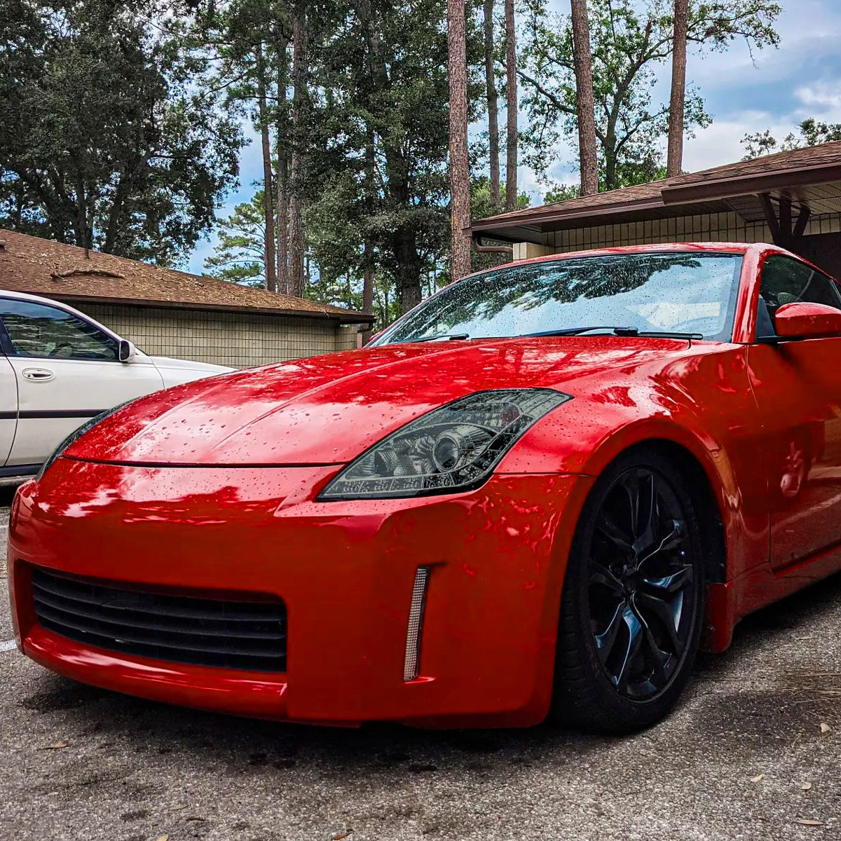 Ronnin - Fits 2006-2009 Nissan 350Z Upgraded LED Strip HID Xenon Projector Headlights Assembly Pair | Smoke