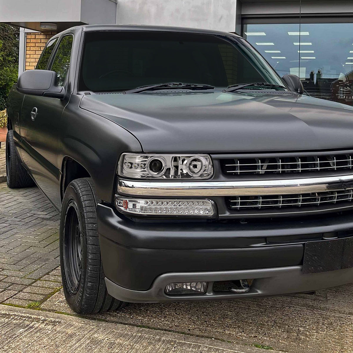 Ronnin - Fits 1999-2006 Silverado Suburban Tahoe Upgraded LED Dual Halo Rims Running Lights Projector Headlights Assembly Pair | Chrome