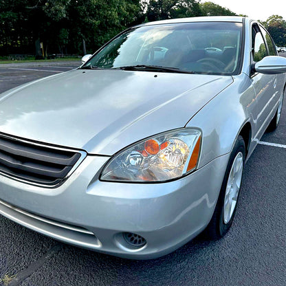 Ronnin - Fits 2002-2004 Nissan Altima Factory Replacement Halogen Headlights Assembly Pair | Chrome