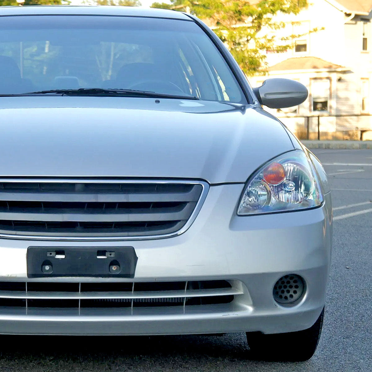 Ronnin - Fits 2002-2004 Nissan Altima Factory Replacement Halogen Headlights Assembly Pair | Chrome