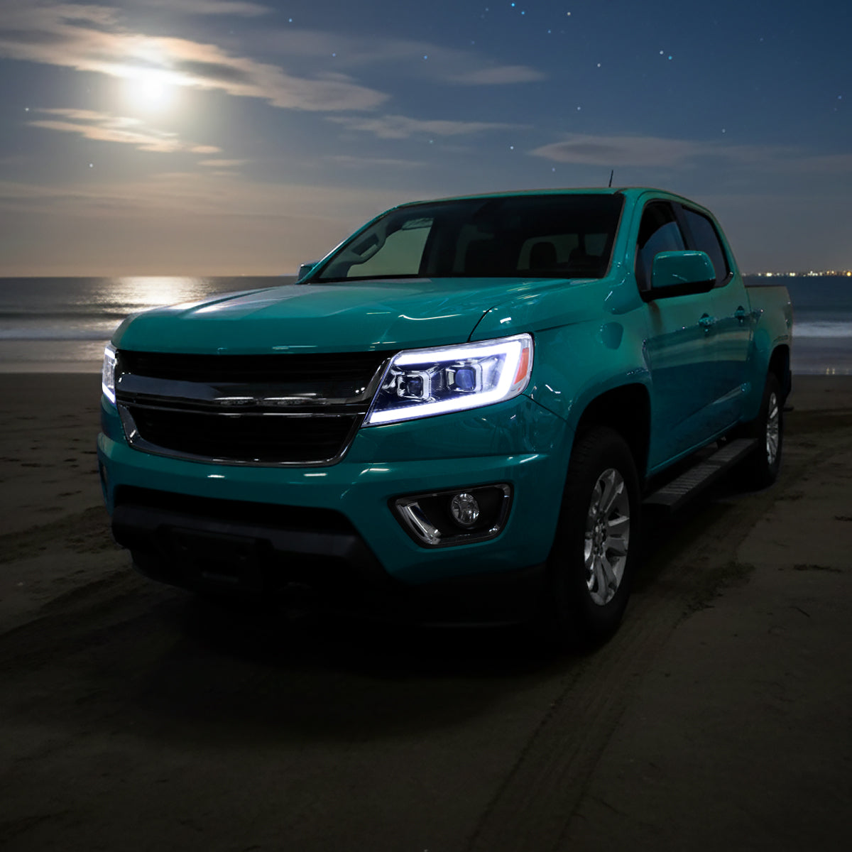 Ronnin - Se adapta a Chevy Colorado 2015-2022 Luces direccionales secuenciales de tubo LED Switchback + Par de ensamblajes de faros proyectores con efecto de inicio animado | Cromado