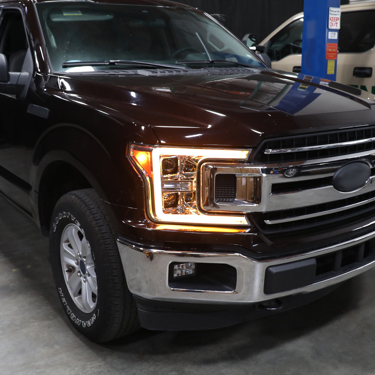 Ronnin - Fits 2018-2020 Ford F150 Halogen Dual Projector Headlights LED DRL Switchback Sequential Turn Signal With 3 Lighting Patterns Assembly Pair | Smoke