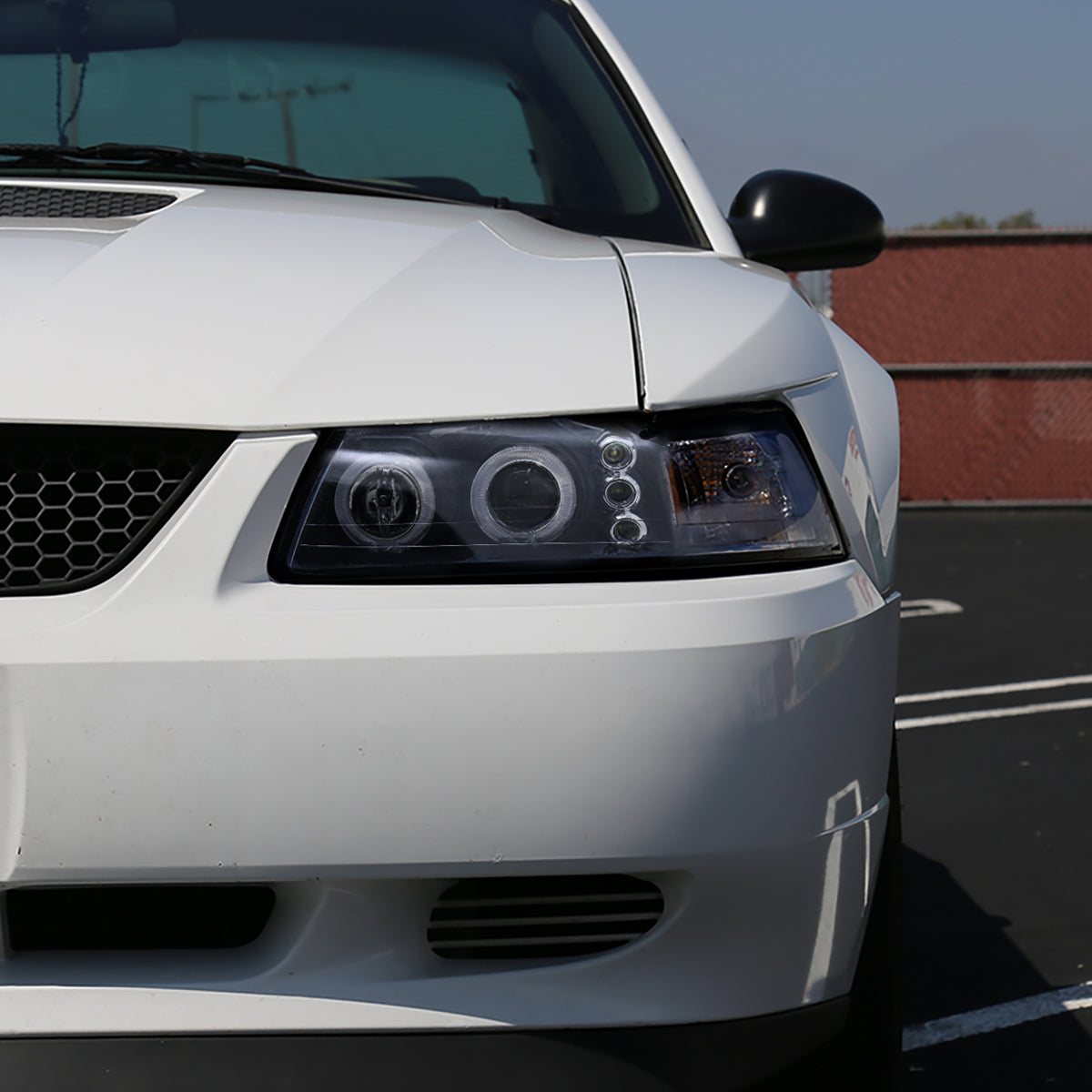 Ronnin - Se adapta a Ford Mustang 1999-2004 LED Dual Rims Mejorado Par de faros proyectores de reemplazo | Negro