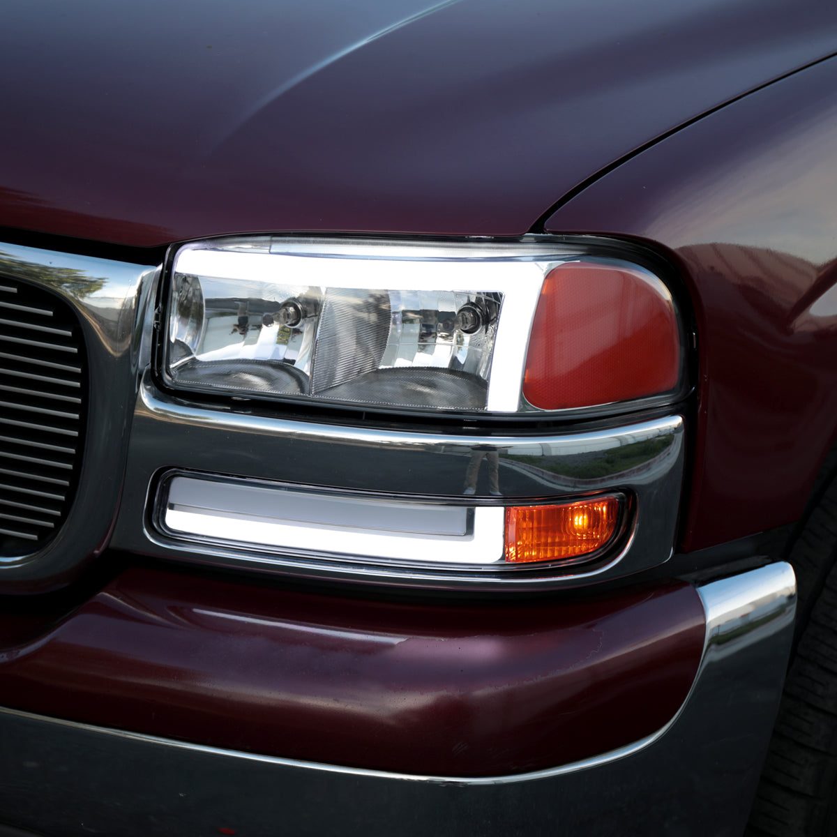 Ronnin - Fits 1999-2007 GMC Sierra 2000-2006 Yukon Upgraded Replacement LED Running Lights Sequential Turn Signals Headlights + Bumper Lights Assembly Pair | Chrome