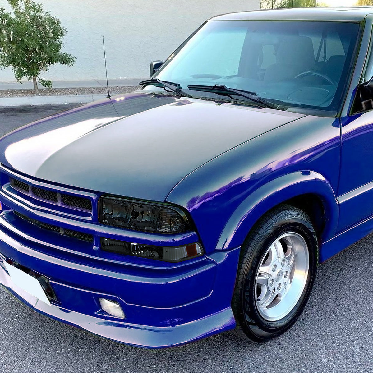 Ronnin - Fits 1998-2004 Chevy Blazer S10 Pickup Factory Replacement Headlights + Bumper Lamps Assembly Pair | Smoke