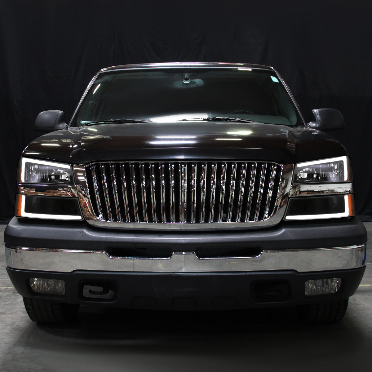 Ronnin - Se adapta a Chevy Silverado Avalanche 2003-2007 con luces LED de tubo de marcha y luces de parachoques. Par de montaje | Negro