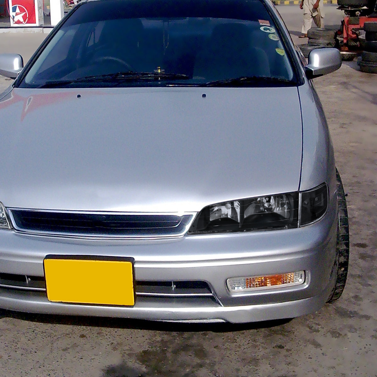 Ronnin - Faros delanteros de repuesto para Honda Accord 1994-1997 + Conjunto de luces direccionales de esquina transparentes (Par) | Negro
