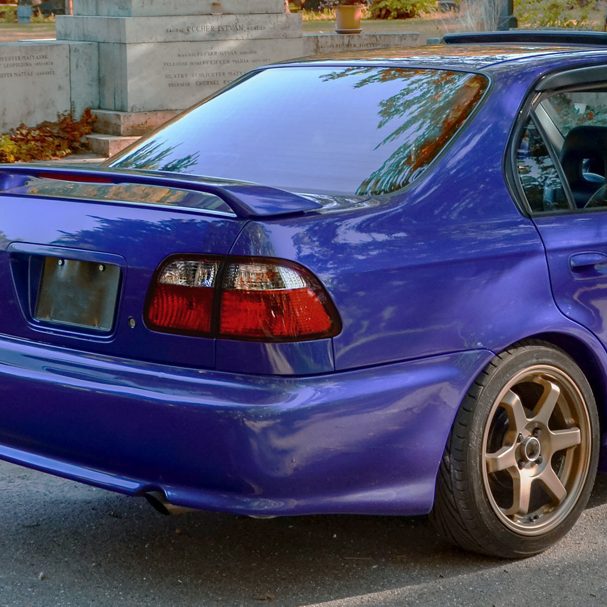 Ronnin - Fits 1999-2000 Honda Civic Sedan 4Dr Factory Replacement Tail Lights Assembly Pair | Red Clear