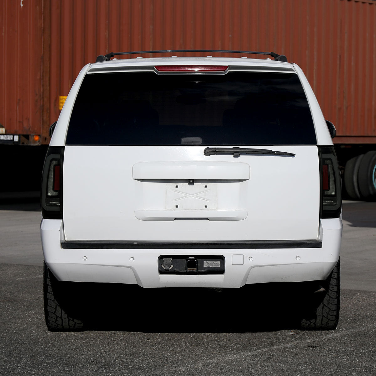 Ronnin - Fits 2007-2014 Chevy Tahoe Suburban GMC Yukon Denali XL Tail Lights LED Integrated Brake and Sequential Turn Signals + Animated Startup Effect Assembly Pair | Black Smoke | White Tube
