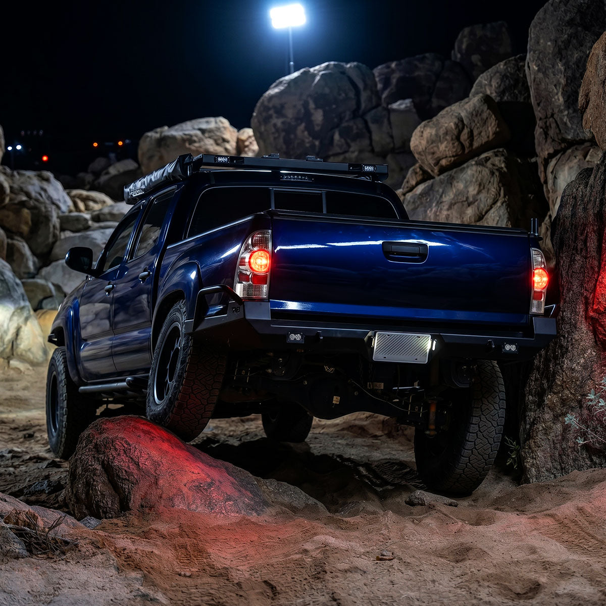 Ronnin - Se adapta a la camioneta Toyota Tacoma de 2005-2015. Montaje de luces traseras LED integradas de freno y direccionales (par) | Cromado