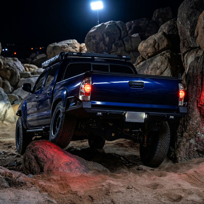 Ronnin - Se adapta a la camioneta Toyota Tacoma de 2005-2015. Montaje de luces traseras LED integradas de freno y direccionales (par) | Cromado