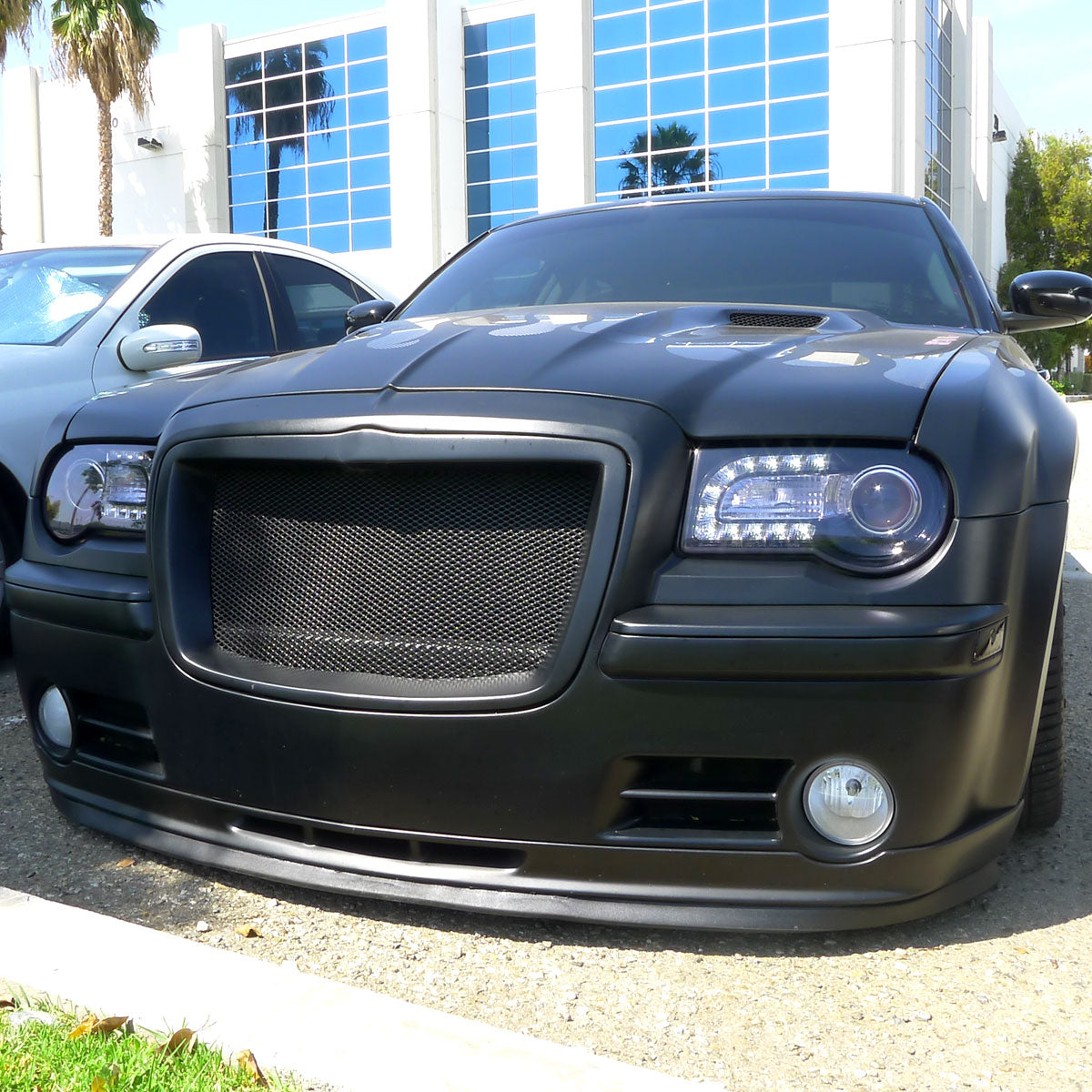 Ronnin - Fits 2005-2010 Chrysler 300 300C Upgraded LED Running Lights Halogen Projector Headlights Replacement Assembly Pair | Smoke