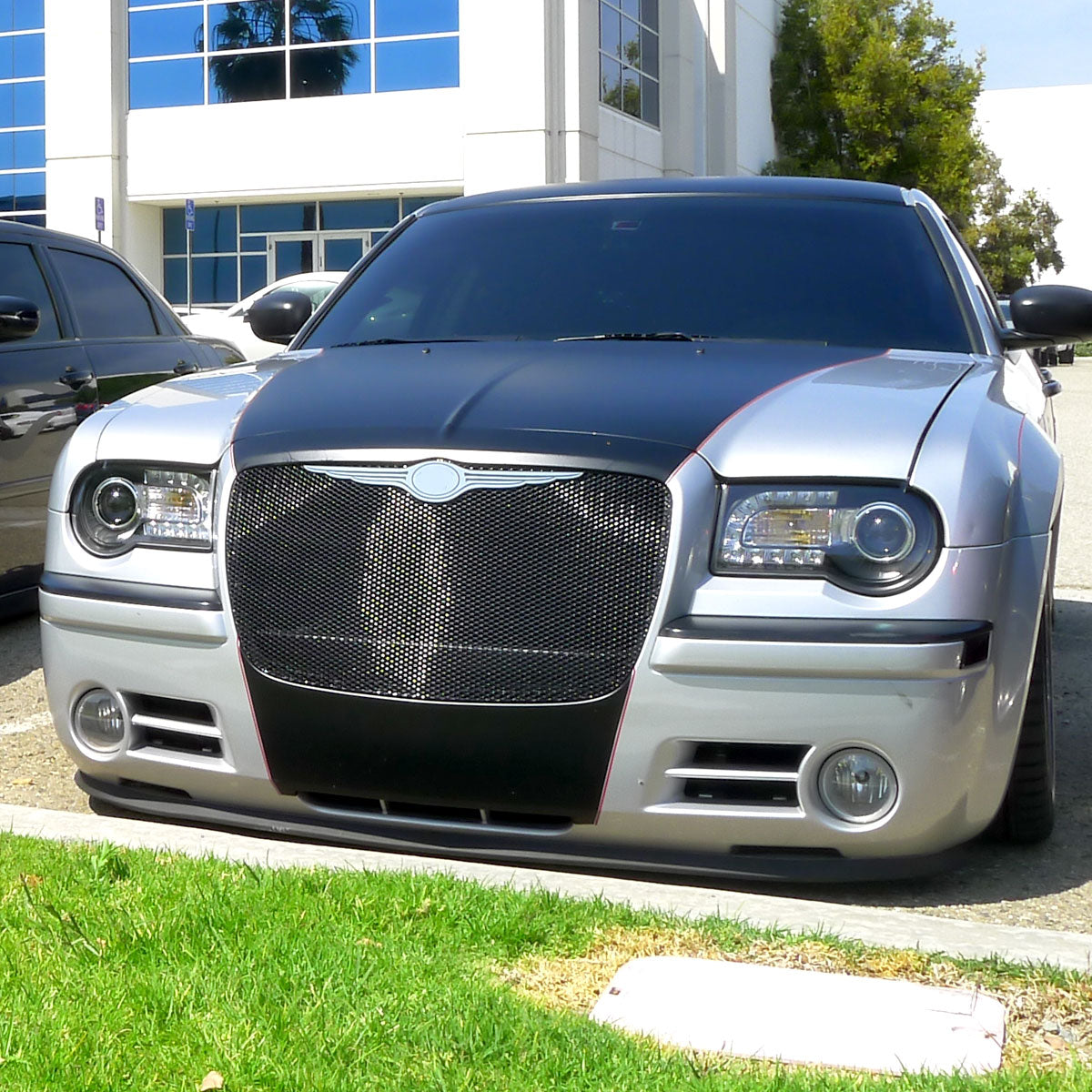 Ronnin - Fits 2005-2010 Chrysler 300 300C Upgraded LED Running Lights Halogen Projector Headlights Replacement Assembly Pair | Black