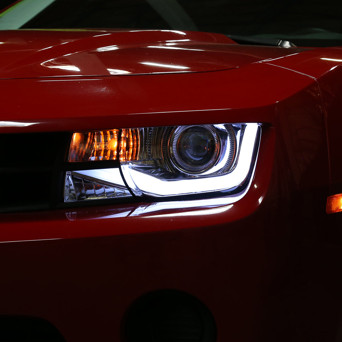 Ronnin - Compatible con Chevy Camaro 2010-2013, par de conjuntos de faros delanteros tipo proyector halógeno con tubo de luz LED de circulación diurna mejorado | Cromado