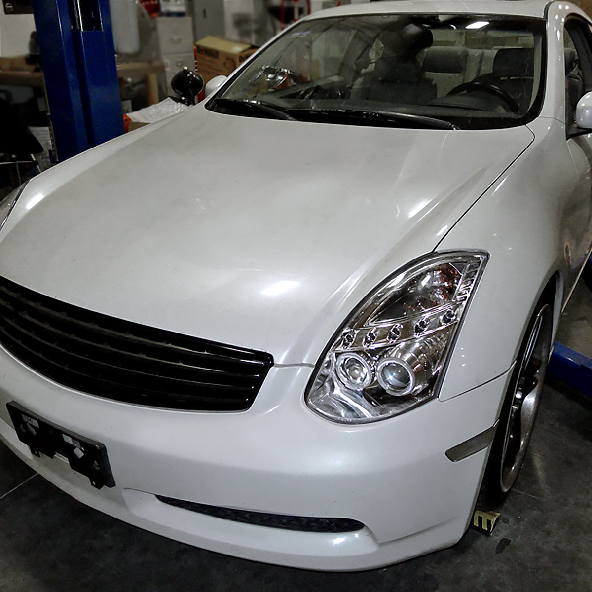 Ronnin - Compatible con Infiniti G35 Coupé 2 puertas 2003-2007 Faro proyector Xenón LED con doble halo | Cromado