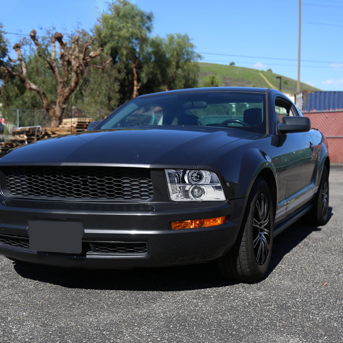 Ronnin - Se adapta a Ford Mustang 2005-2009. Faros delanteros de proyector halógeno con aro de halo LED de repuesto mejorado. Par | Cromo