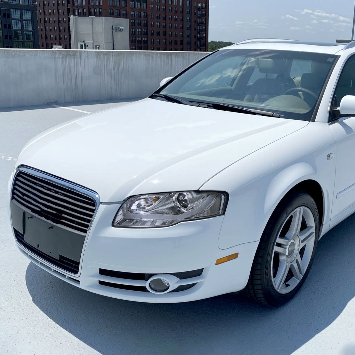 Ronnin - Se adapta a Audi A4 2006-2008 Tubo LED Luces de circulación diurna Mejora Reemplazo Halógeno Proyector Faros Conjunto Par | Cromado