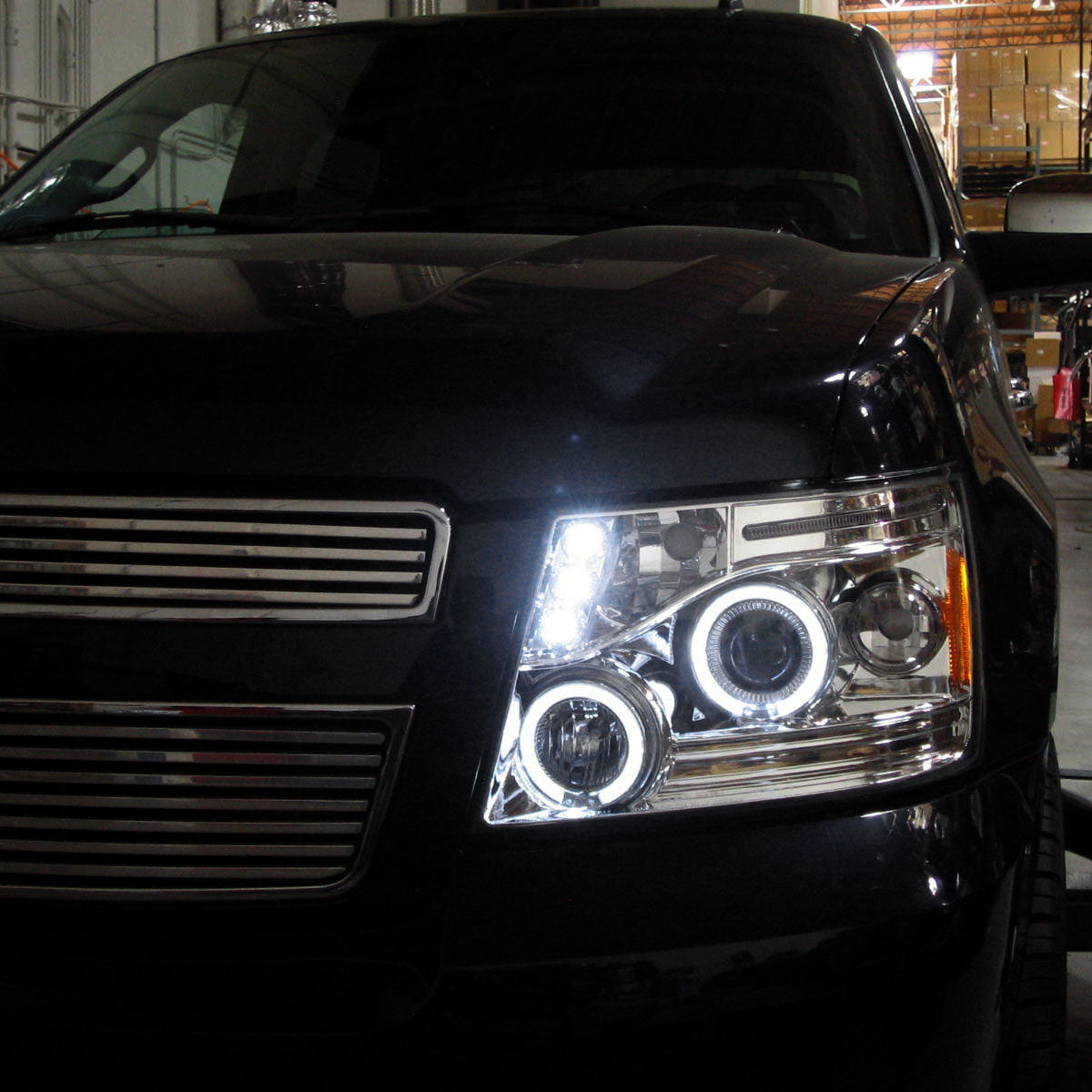 Ronnin - Compatible con Chevy Avalanche Tahoe Suburban 1500 2500 de 2007-2014 Faros delanteros proyectores LED con doble halo y luces de marcha en juego | Cromado