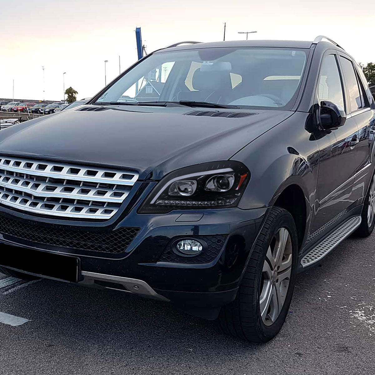 Ronnin - Fits 2009-2011 Mercedes Benz ML350 ML320 ML550 US Spec Upgraded Replacement LED Sequential Turn Signals Halogen Projector Headlights Assembly Pair | Black Smoke