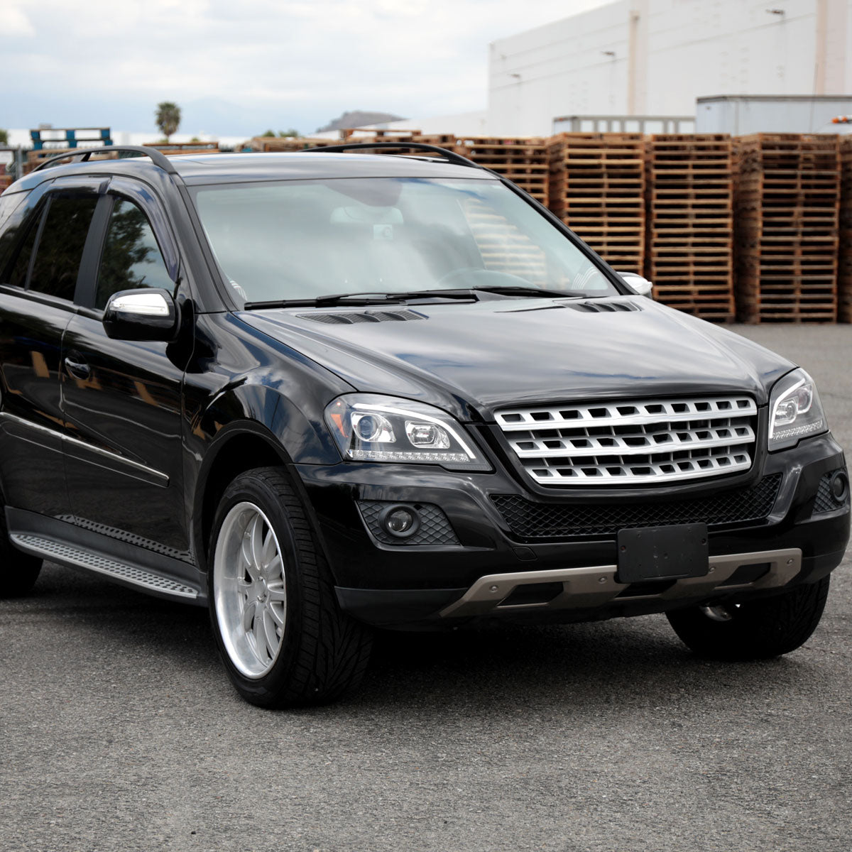 Ronnin - Se adapta a Mercedes Benz ML350 ML320 ML550 2009-2011, intermitentes LED secuenciales mejorados de repuesto con proyector halógeno, conjunto de faros delanteros (par) | Negro