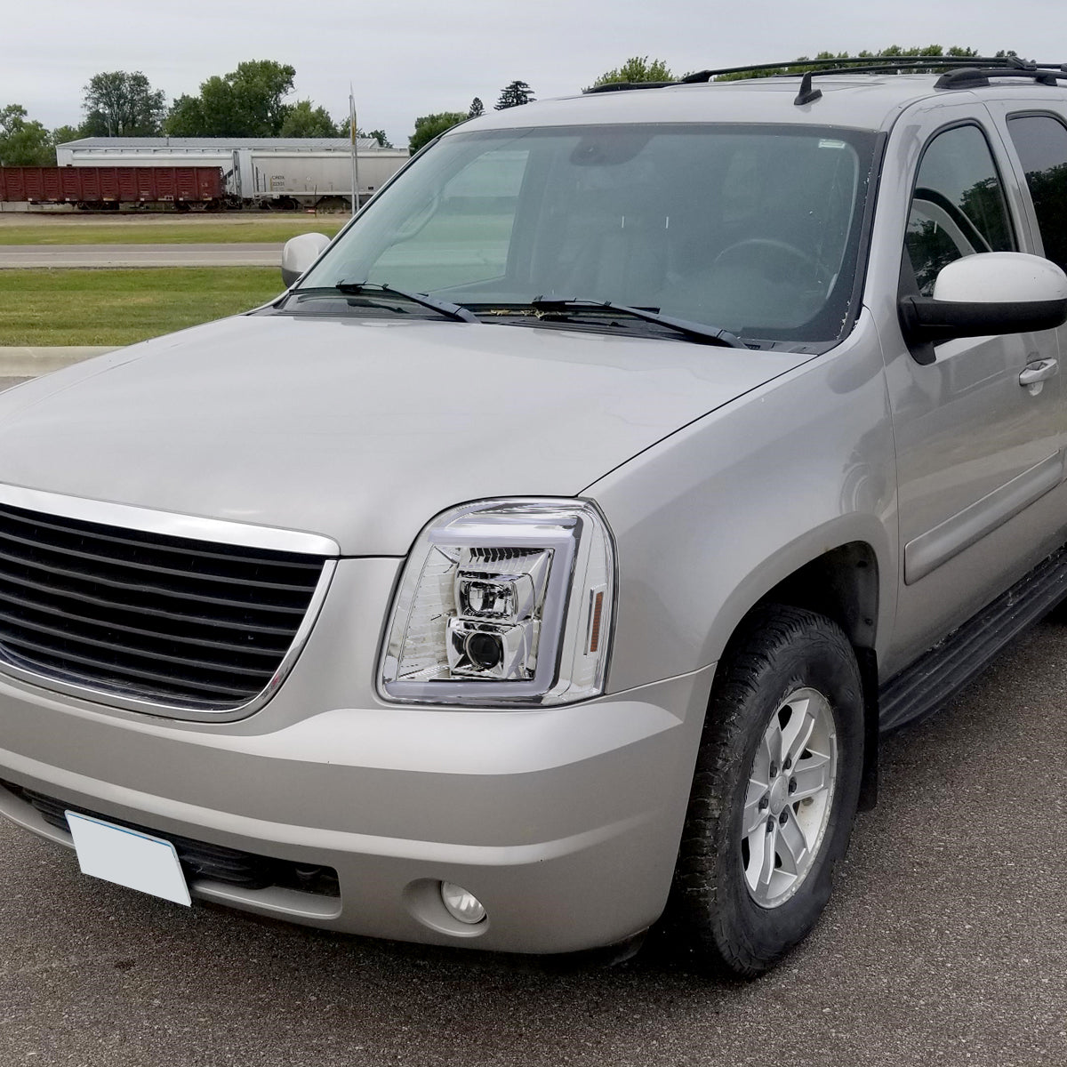 Ronnin - Fits 2007-2014 GMC Yukon XL 1500 2500 Upgraded LED Tube Switchback Sequential Turn Signal Projector Headlights Assembly Pair | Chrome