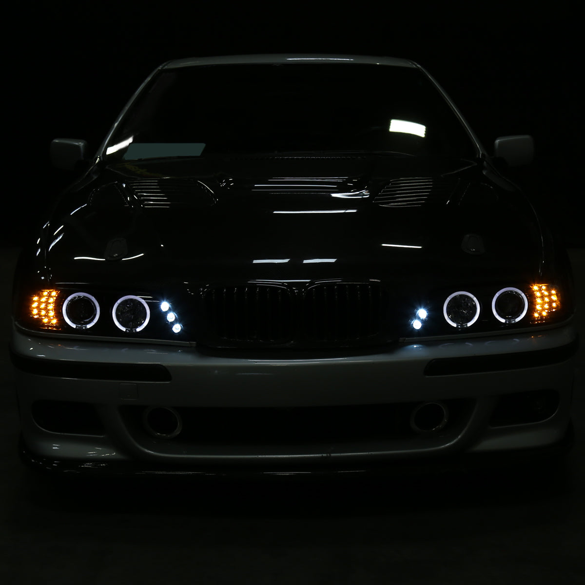 Ronnin - Compatible con BMW E39 530i 525i 525xi 540i de 2001-2003, par de faros delanteros de proyector halógeno con doble aro LED de repuesto mejorado | Negro humo