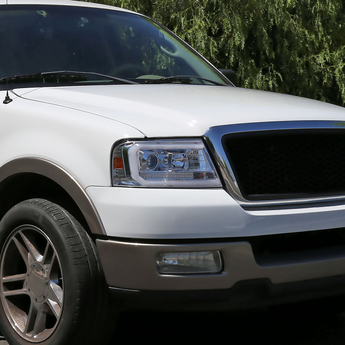 Ronnin - Fits 2004-2008 Ford F150 Lincoln Mark LT Upgraded Replacement LED Tube Driving Lights Projector Headlights Assembly Pair | Chrome