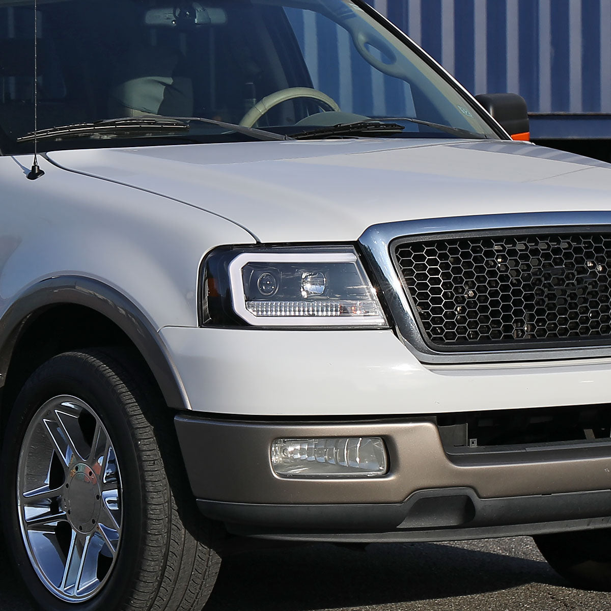 Ronnin - Fits 2004-2008 Ford F150 Lincoln Mark LT Upgraded Replacement LED Tube Driving Lights Projector Headlights Assembly Pair | Black