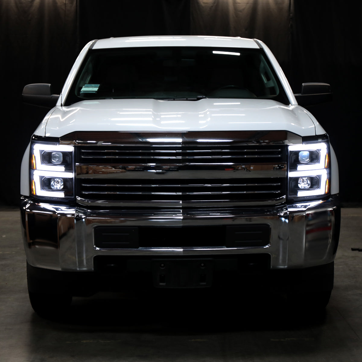 Ronnin - Compatible con Chevy Silverado 2500HD 3500HD 2015-2019 Faros Proyector LED Switchback con Señal de Giro Secuencial + Efecto de Inicio Animado Par | Cromo