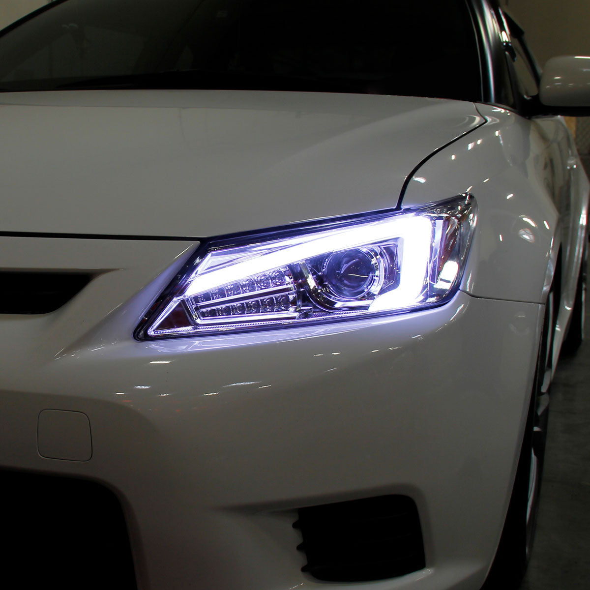 Ronnin - Se adapta a Scion tC 2011-2013 Luces direccionales LED de repuesto mejoradas Montaje de faros delanteros con proyector Par | Cromado