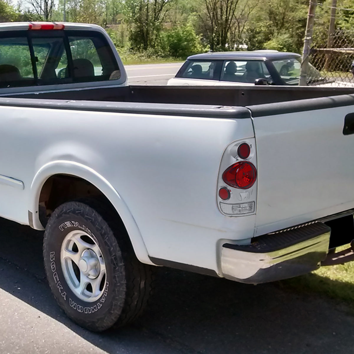 Ronnin - Fits 1997-2004 Ford F150 Heritage F250 F350 F450 F550 Styleside Tail Lights Assembly Pair | Chrome