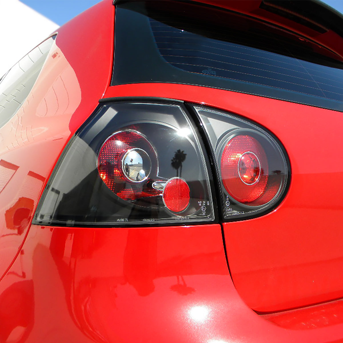 2006-2009 Volkswagen Golf MK5 GTI  Rabbit R32 Euro Style Replacement Tail Lights Assembly Pair | Black