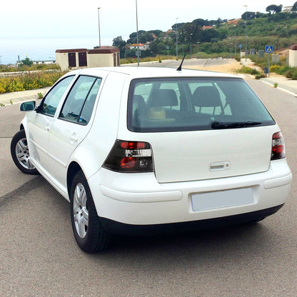 Ronnin - Compatible con Volkswagen Golf MK4 GTI 1999-2006, juego de luces traseras de repuesto estilo Euro 2004 R32 | Negro